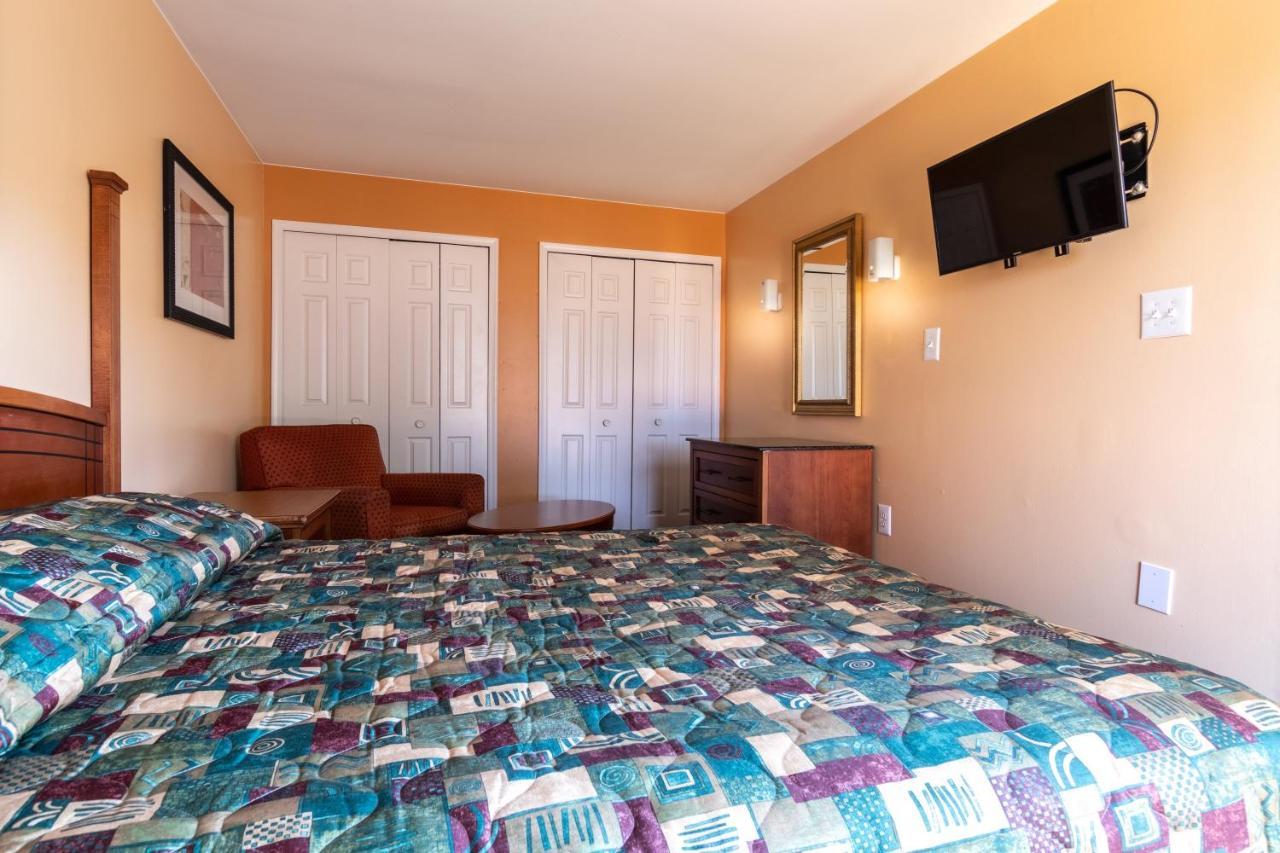Master Suites Hotel Waldorf Exterior foto